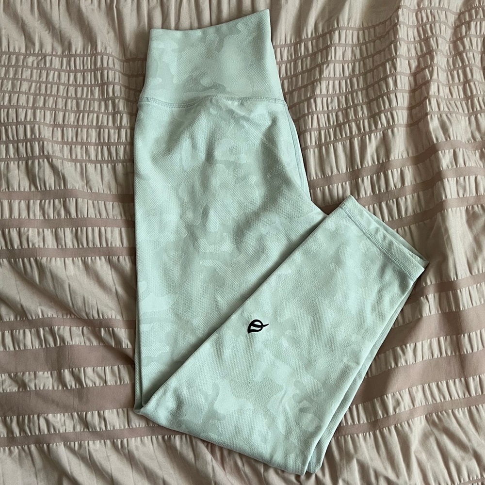Ptula White Camo Workout Leggings